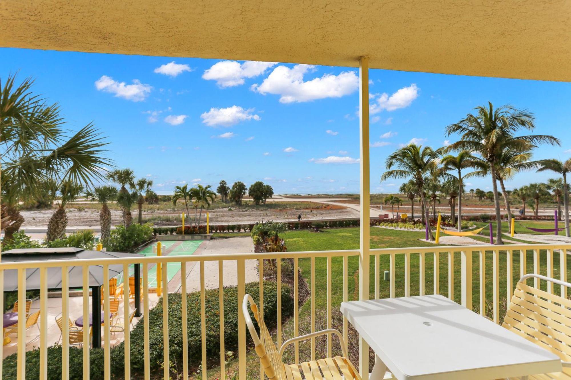 South Beach Condo Hotel By Travel Resort Services, Inc. St. Pete Beach Exteriér fotografie